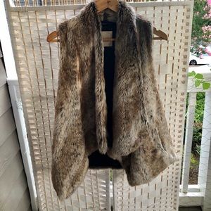FAUX fur vest size small